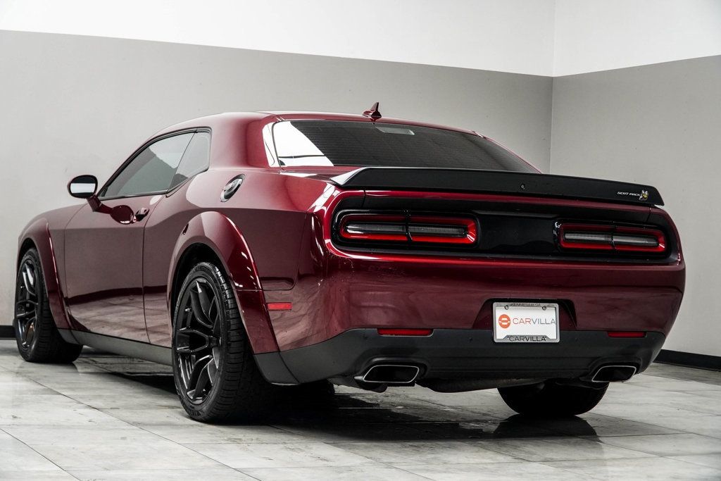 2022 Dodge Challenger R/T Scat Pack Widebody photo 12