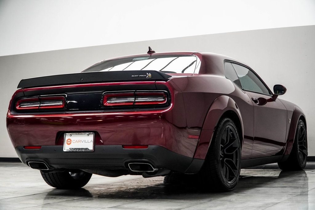 2022 Dodge Challenger R/T Scat Pack Widebody photo 14