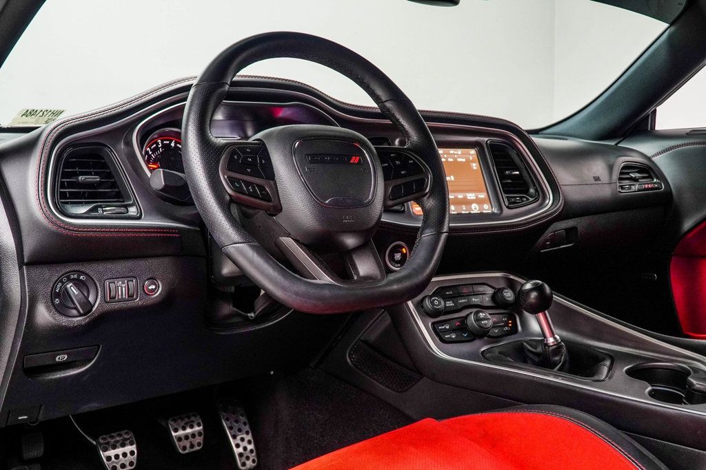 2022 Dodge Challenger R/T Scat Pack Widebody photo 4