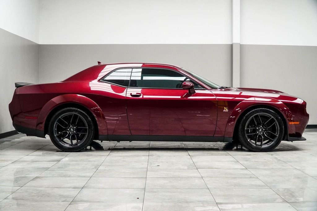 2022 Dodge Challenger R/T Scat Pack Widebody photo 8