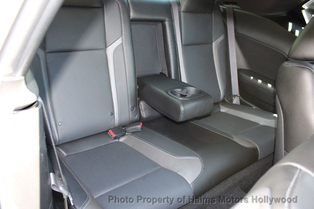 2022 Dodge Challenger SXT photo 10
