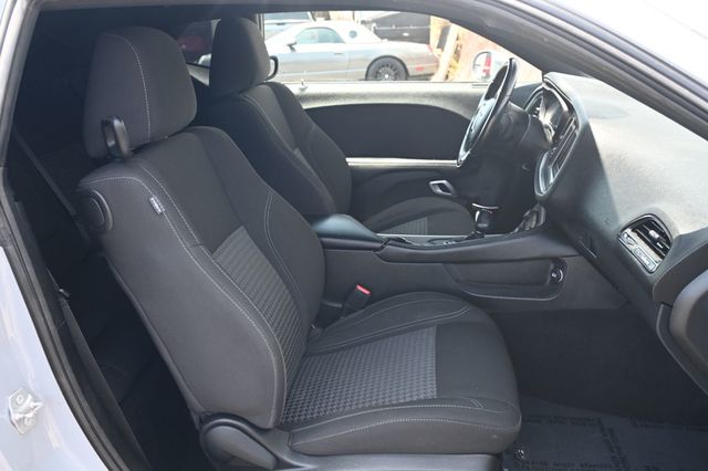 2022 Dodge Challenger SXT RWD - 22869313 - 15