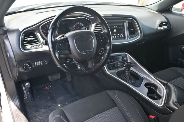 2022 Dodge Challenger SXT RWD - 22869313 - 7