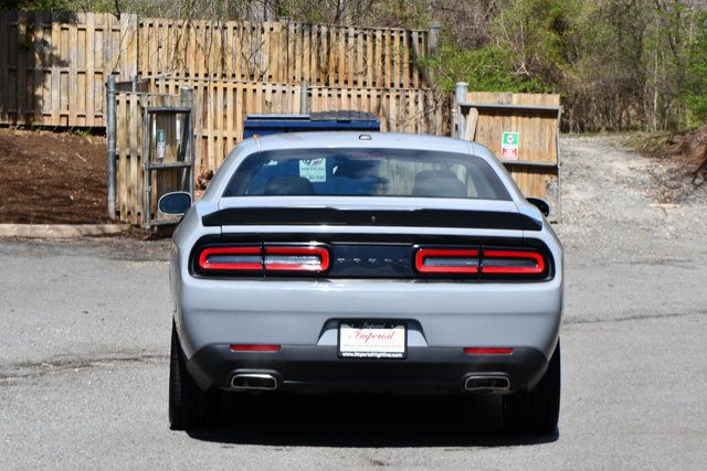 2022 Dodge Challenger SXT RWD - 23000670 - 9