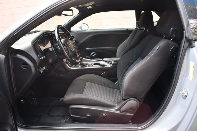 2022 Dodge Challenger SXT RWD - 23000670 - 17