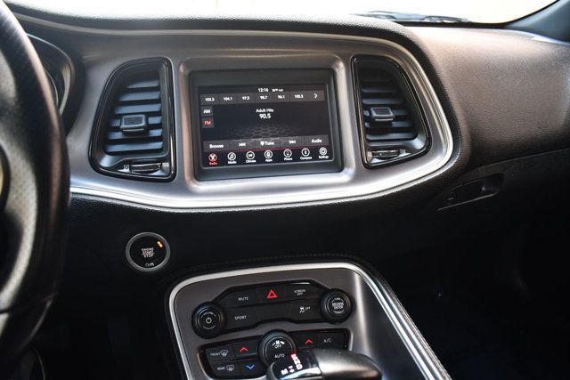 2022 Dodge Challenger SXT RWD - 23000670 - 23