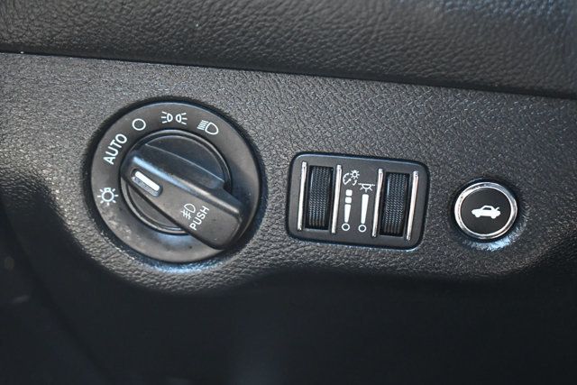 2022 Dodge Challenger SXT RWD - 23000670 - 31