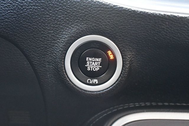 2022 Dodge Challenger SXT RWD - 23000670 - 32