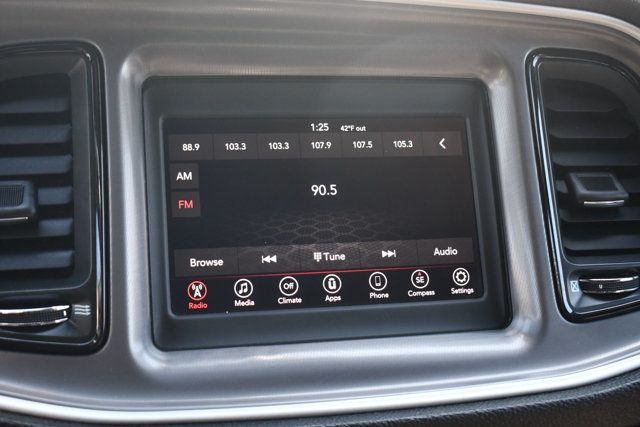 2022 Dodge Challenger SXT RWD - 23000670 - 36