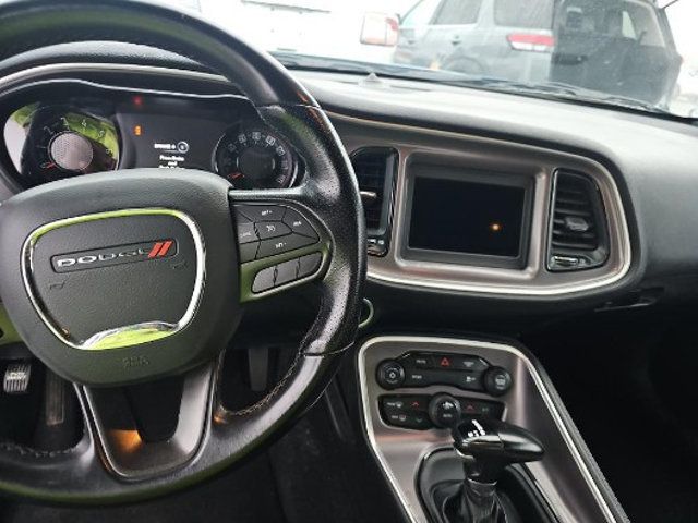2022 Dodge Challenger SXT RWD - 23000670 - 6