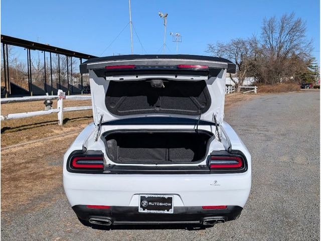 2022 Dodge Challenger SXT RWD - 23005390 - 10
