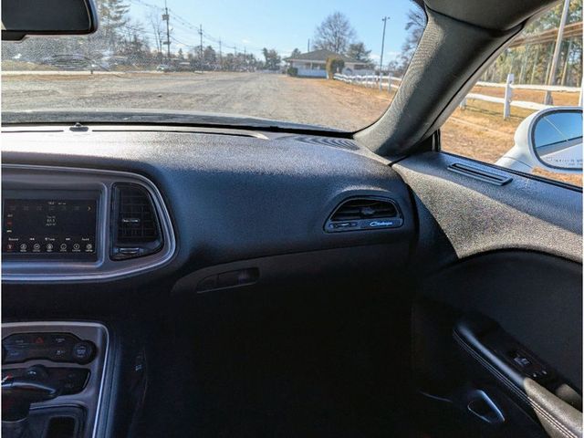 2022 Dodge Challenger SXT RWD - 23005390 - 23