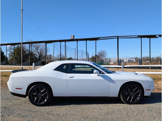 2022 Dodge Challenger SXT RWD - 23005390 - 7
