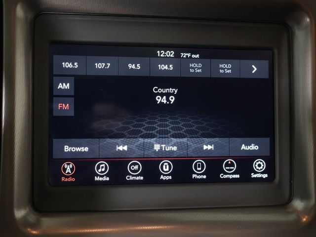 2022 Dodge Challenger SXT RWD - 23031018 - 35
