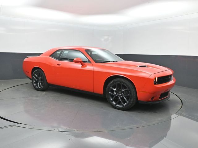 2022 Dodge Challenger SXT RWD - 22993880 - 32