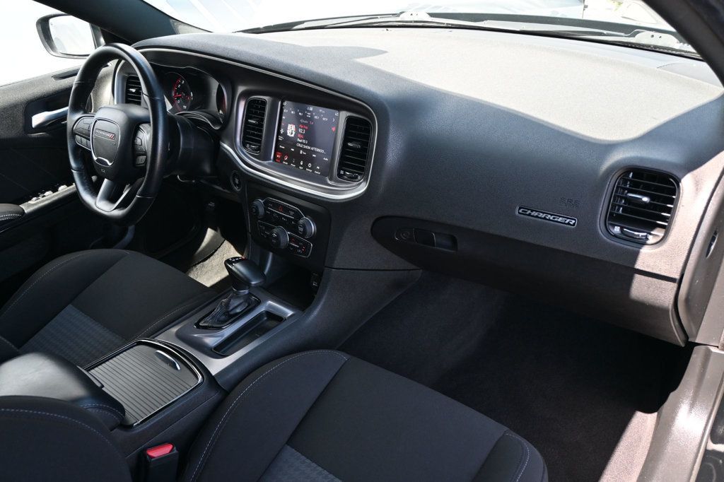 2022 Dodge Charger R/T photo 8