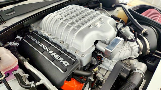 2022 Dodge Charger SRT Hellcat Widebody with Satin Black Features & h/k/ Audio Pkg - 22963047 - 27