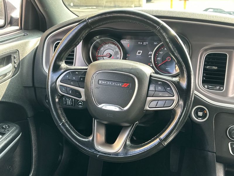 2022 Dodge Charger SXT RWD - 22978463 - 17