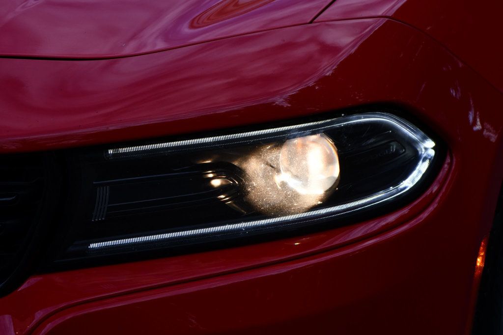 2022 Dodge Charger SXT photo 11