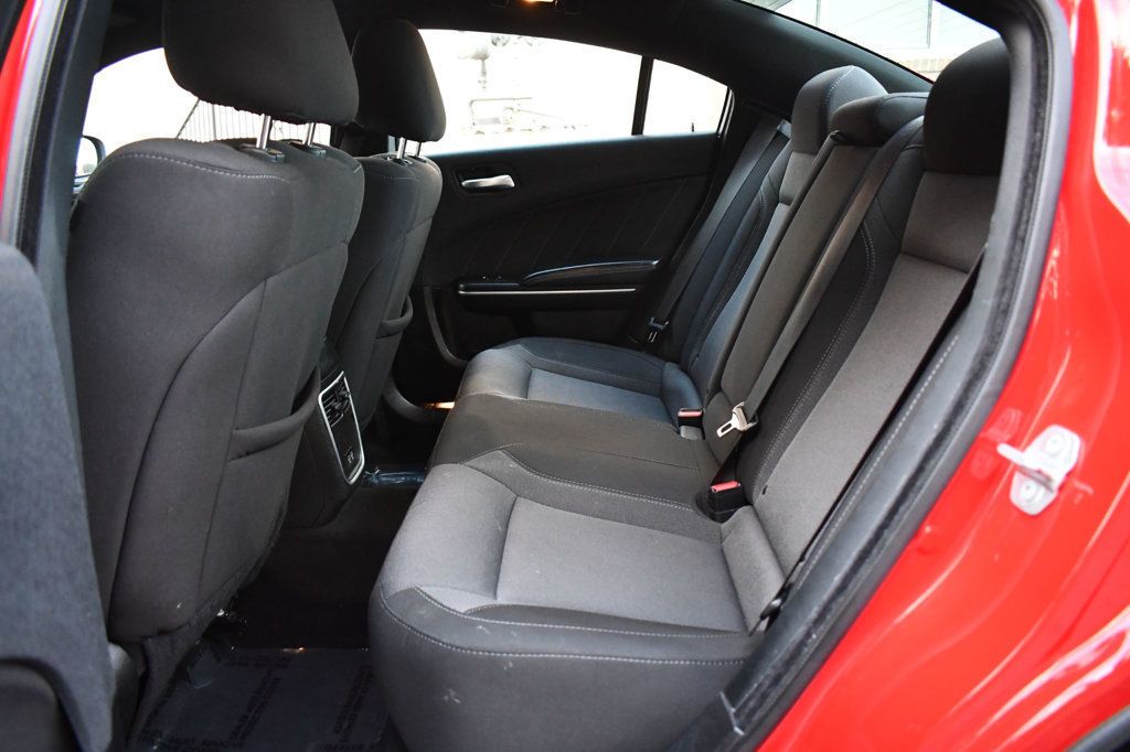 2022 Dodge Charger SXT photo 16