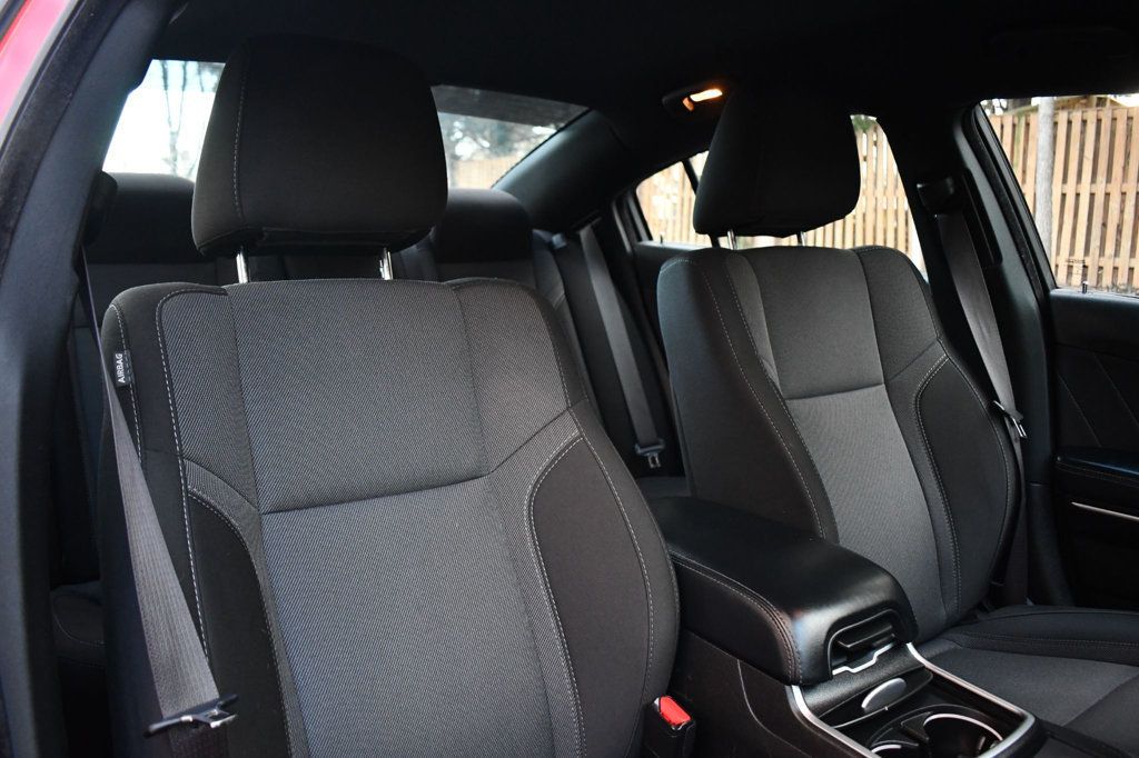2022 Dodge Charger SXT photo 21