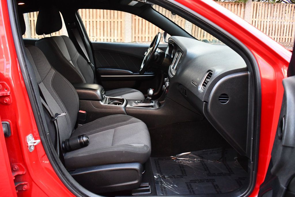 2022 Dodge Charger SXT photo 22