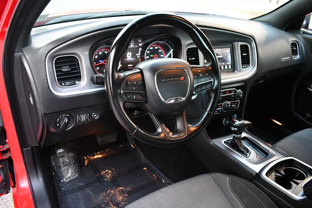 2022 Dodge Charger SXT photo 26