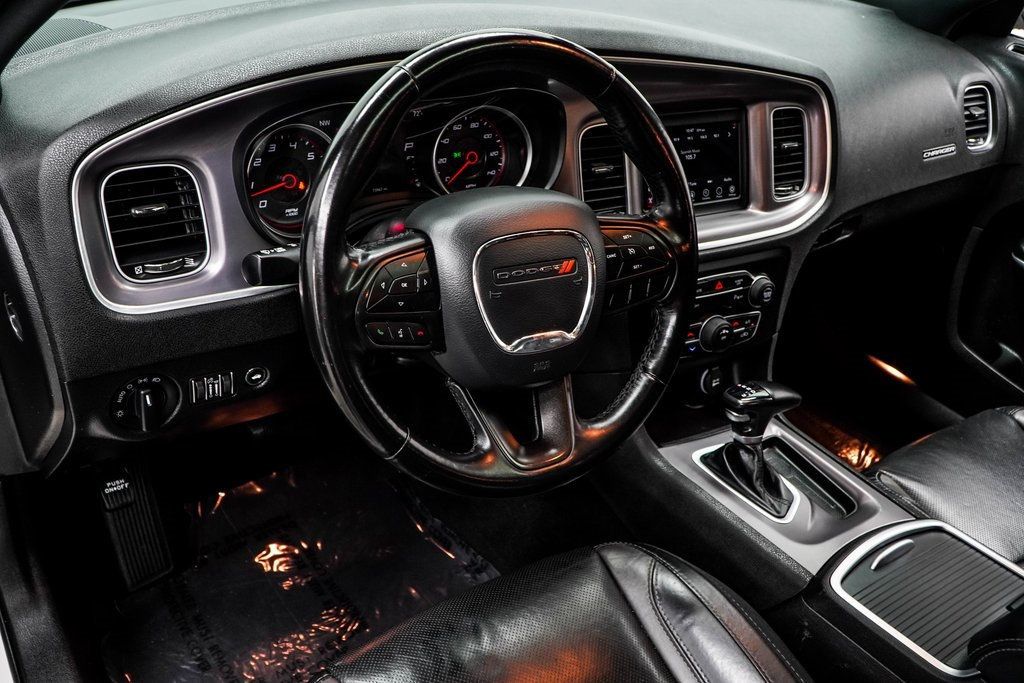 2022 Dodge Charger SXT photo 15