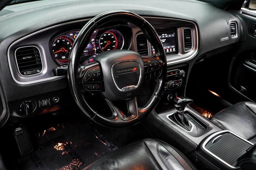 2022 Dodge Charger SXT photo 16