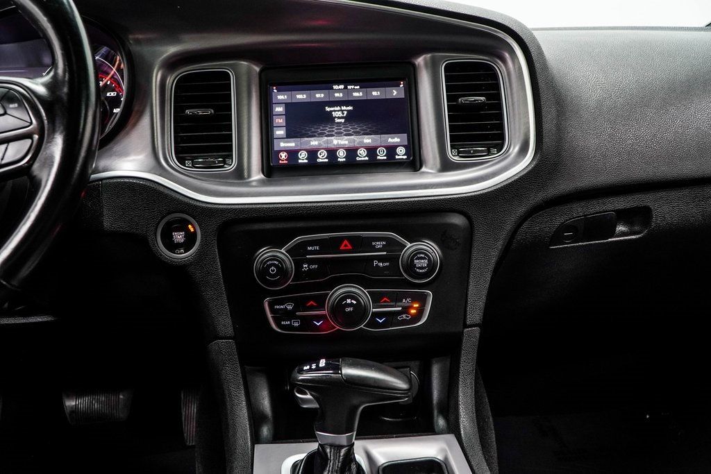 2022 Dodge Charger SXT photo 22
