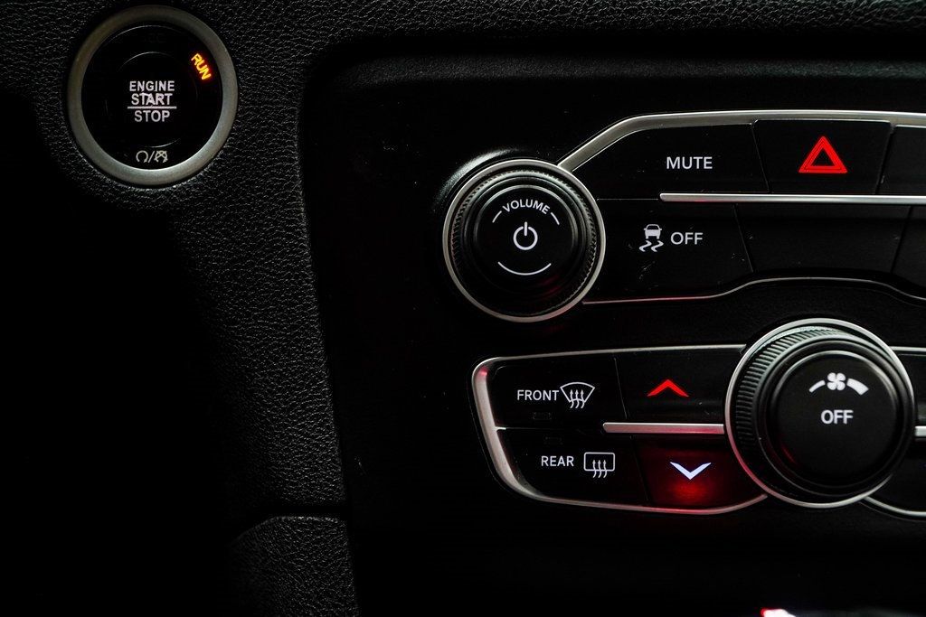 2022 Dodge Charger SXT photo 24