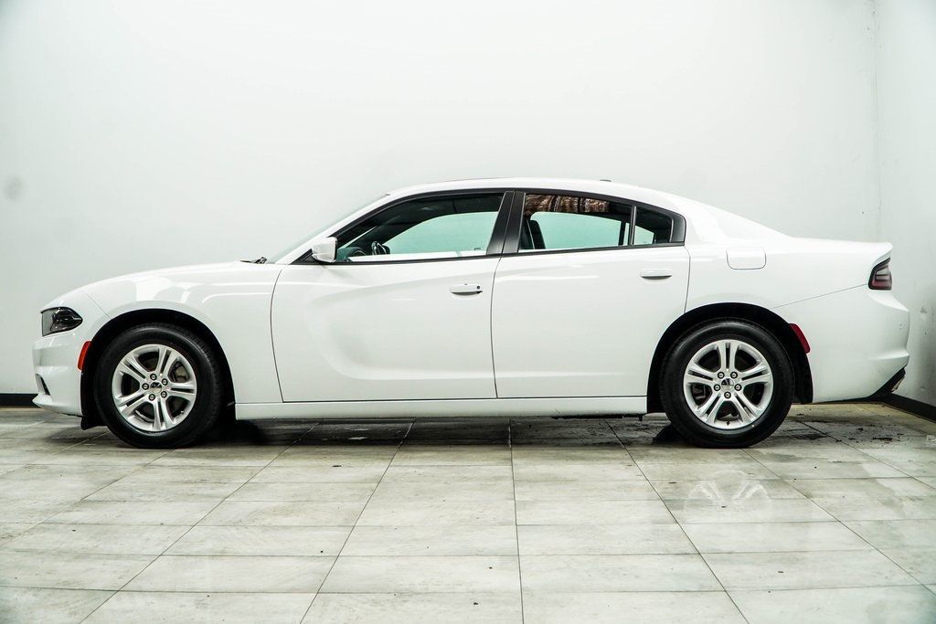 2022 Dodge Charger SXT photo 8