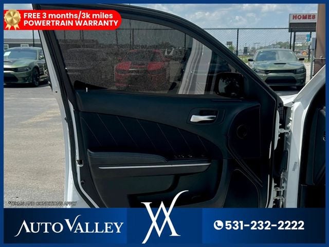 2022 Dodge Charger SXT Sedan 4D - 23041549 - 11