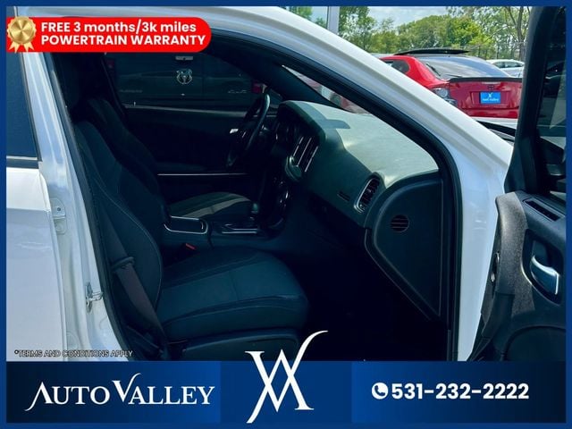 2022 Dodge Charger SXT Sedan 4D - 23041549 - 16