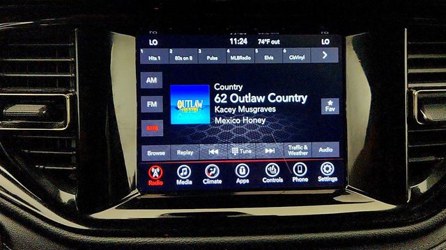 2022 Dodge Durango GT AWD w/ Blacktop Package & Captain's Chairs - 23041964 - 17
