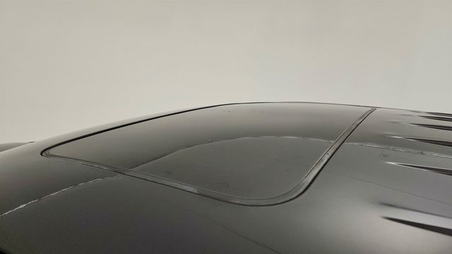 2022 Dodge Durango R/T w/ Blacktop Pkg, 2nd Row Captain Chairs & Power Sunroof - 23010808 - 9