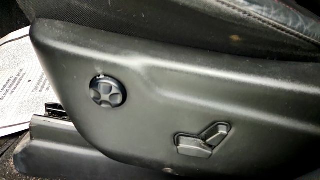 2022 Dodge Durango R/T w/ Blacktop Pkg, 2nd Row Captain Chairs & Power Sunroof - 23010808 - 11