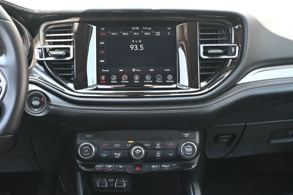 2022 Dodge Durango SXT photo 9
