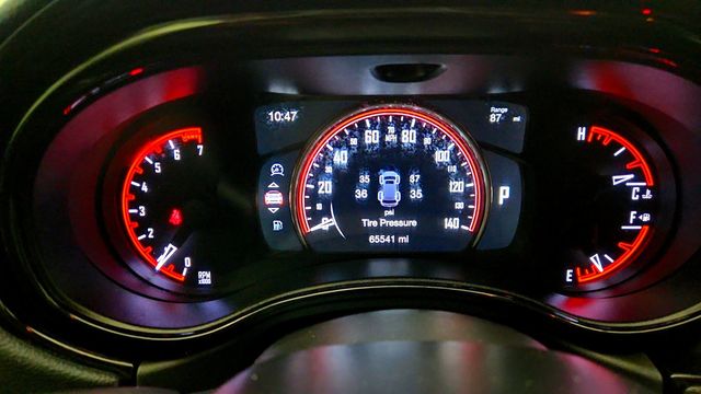 2022 Dodge Durango SXT with Load-Leveling Suspension - 22971719 - 13