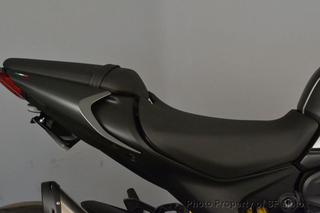 2022 Ducati Monster 937 Plus PRICE REDUCED! - 21627702 - 34