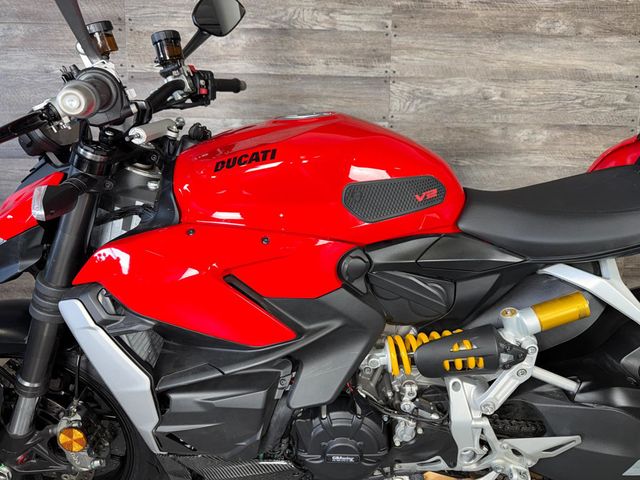 2022 Ducati Streetfighter V2 LOW MILES! - 23012050 - 11