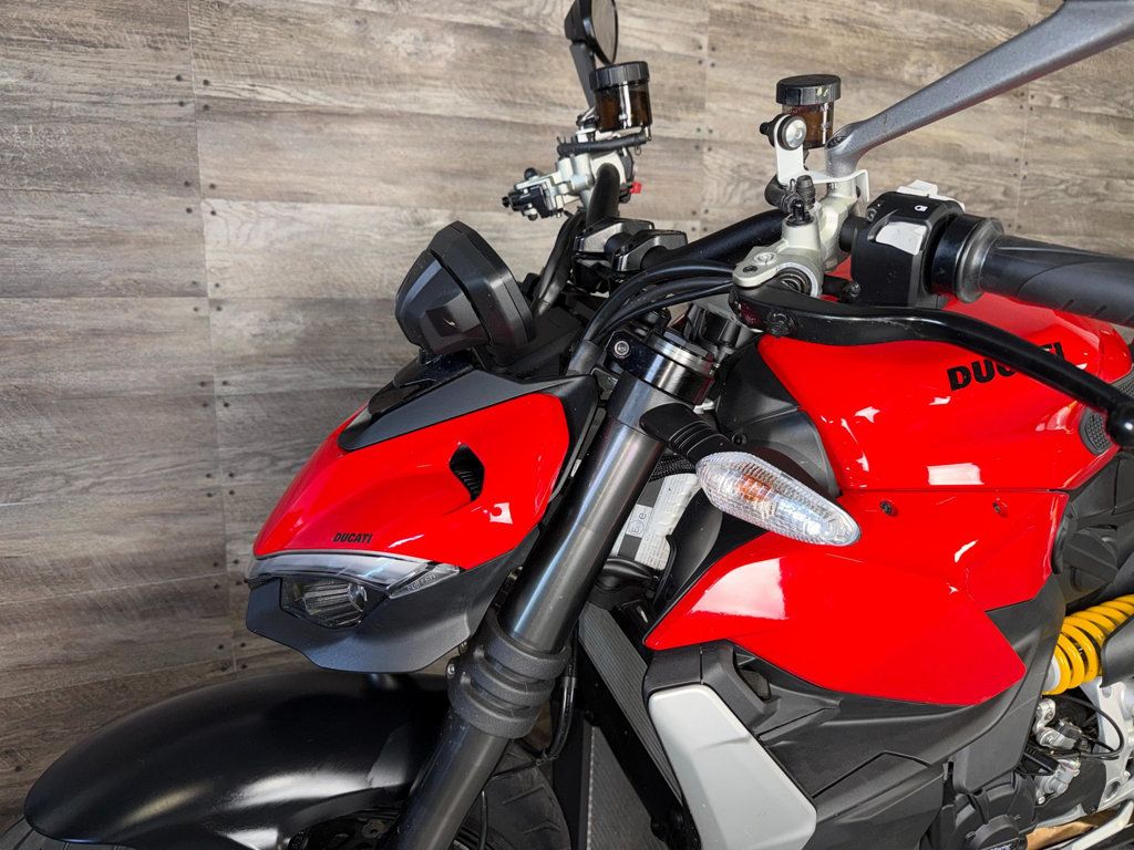 2022 Ducati Streetfighter V2 LOW MILES! - 23012050 - 14