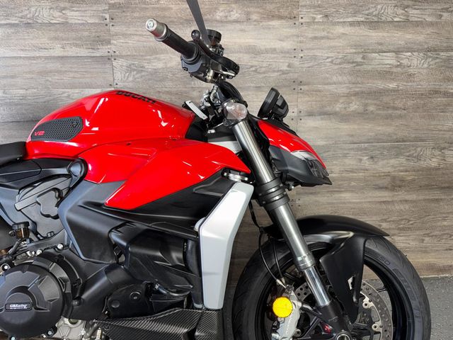 2022 Ducati Streetfighter V2 LOW MILES! - 23012050 - 3