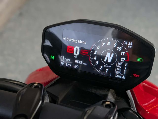 2022 Ducati Streetfighter V2 SUPER CLEAN! - 23016598 - 9