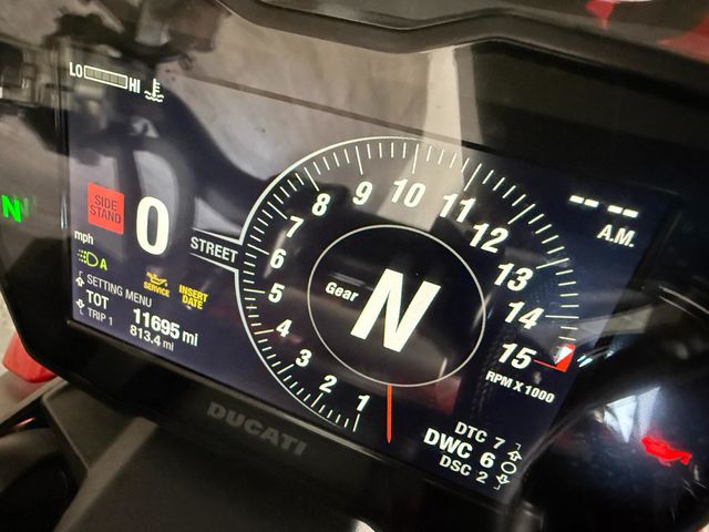 2022 Ducati Streetfighter V4 SUPER CLEAN! - 22994108 - 10