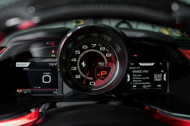 2022 Ferrari 812 Competizione Coupe - 22947900 - 12