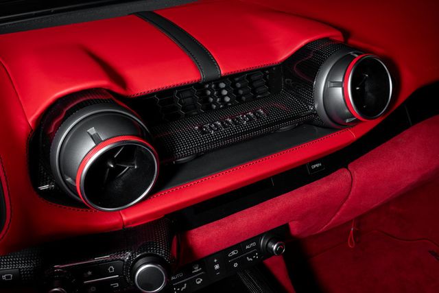 2022 Ferrari 812 Competizione Coupe - 22947900 - 13