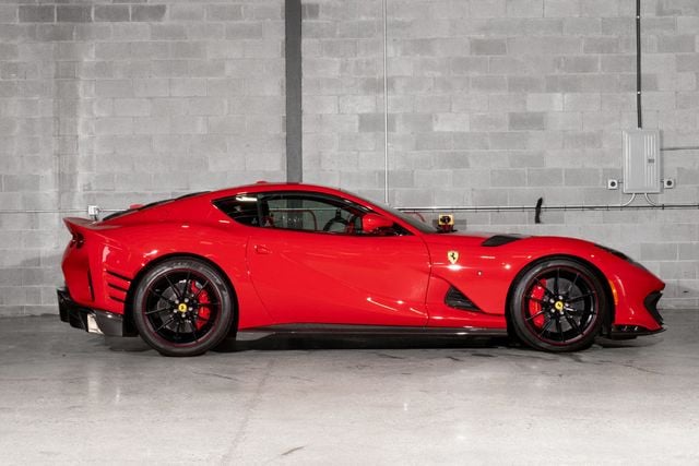 2022 Ferrari 812 Competizione Coupe - 22947900 - 1
