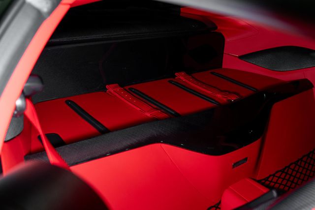 2022 Ferrari 812 Competizione Coupe - 22947900 - 25