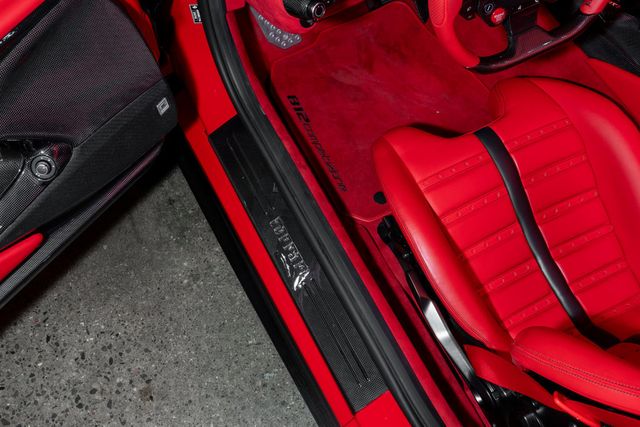 2022 Ferrari 812 Competizione Coupe - 22947900 - 29